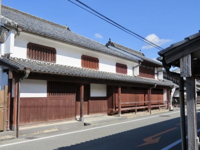 萩の歴史的な建物がある町並みは歩くだけでも楽しい